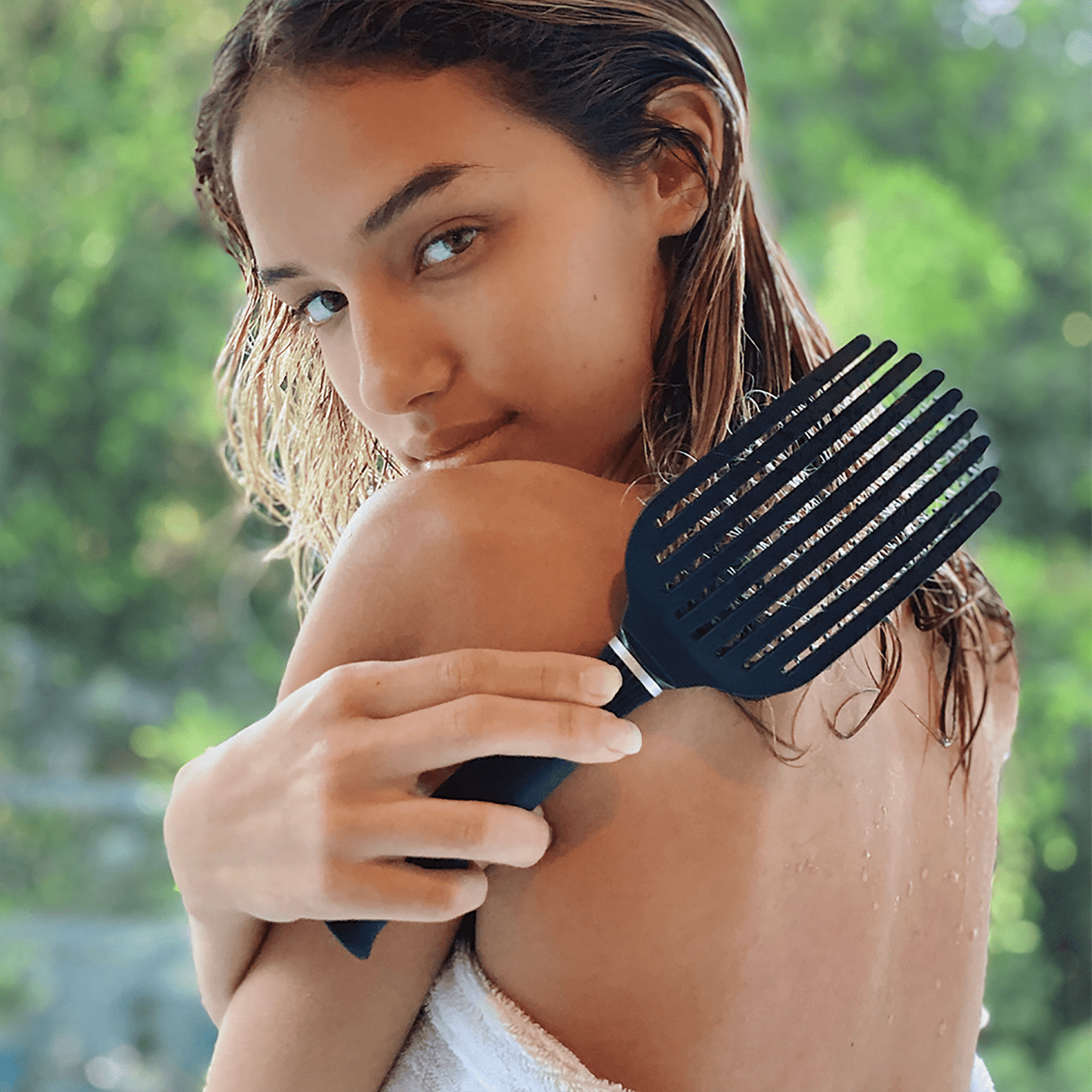 KareCo Tangle Buster Hair Brush Salon Professional Flexible Paddle, Black - Image 3